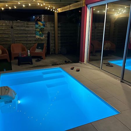 La Villa Jalna Grenadine Deux Chambres Et Piscine Privee レ・トロワ・イレ エクステリア 写真