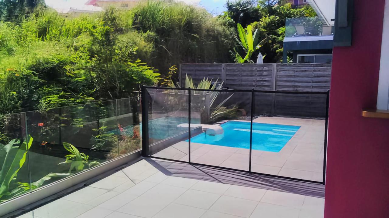 La Villa Jalna Grenadine Deux Chambres Et Piscine Privee レ・トロワ・イレ エクステリア 写真