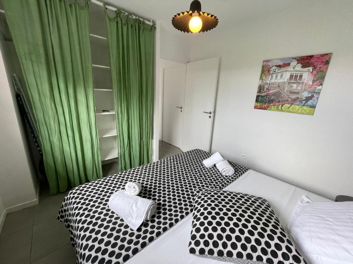 La Villa Jalna Grenadine Deux Chambres Et Piscine Privee レ・トロワ・イレ エクステリア 写真