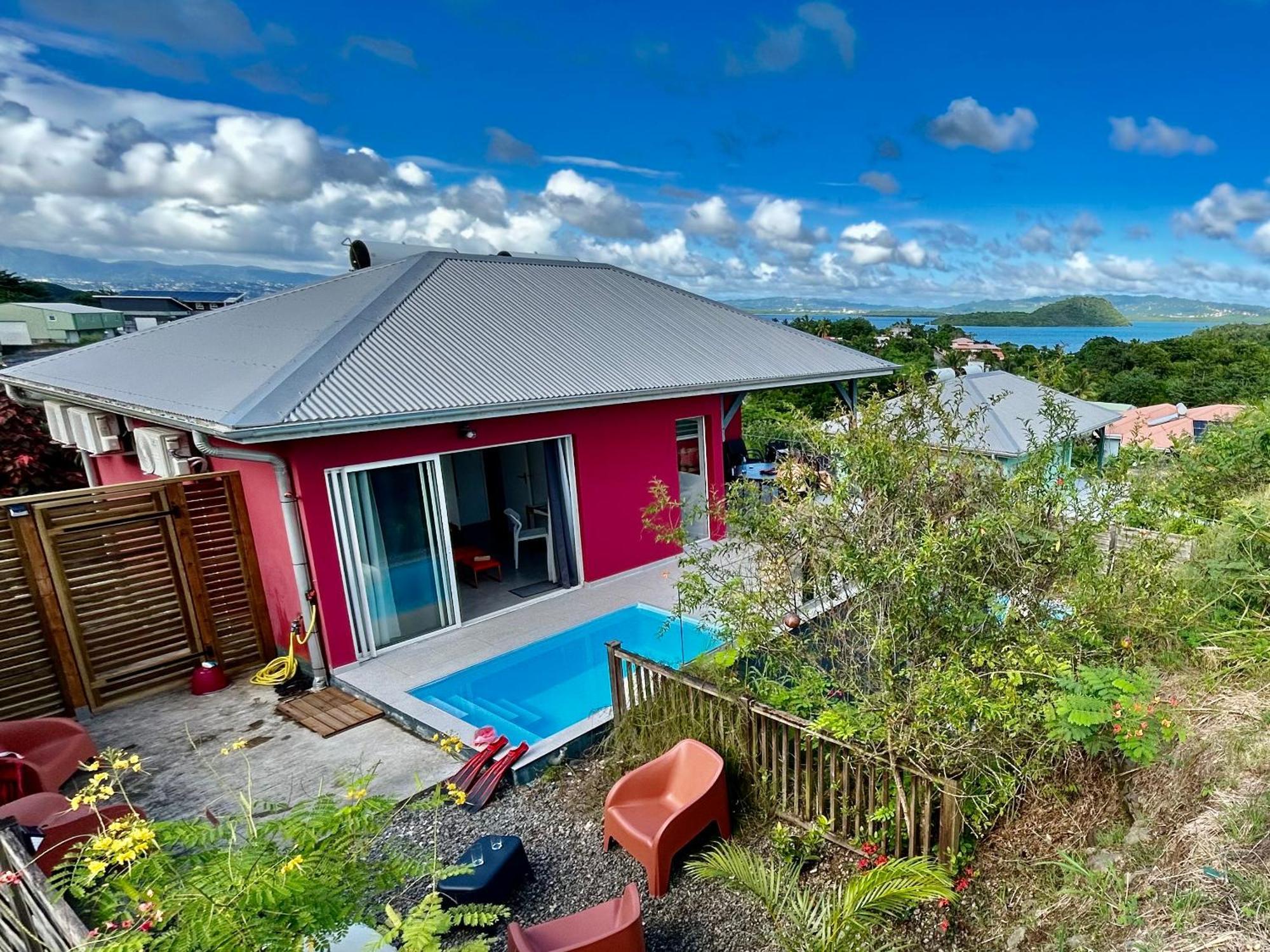 La Villa Jalna Grenadine Deux Chambres Et Piscine Privee レ・トロワ・イレ エクステリア 写真